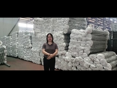 Verpakking van gegalvaniseerd ketenverbindingshek dat naar Canada wordt verzonden